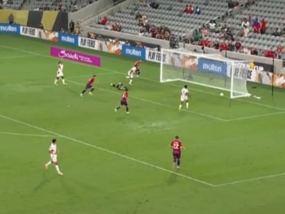 EU goleó 5-0 a Trinidad yTobago